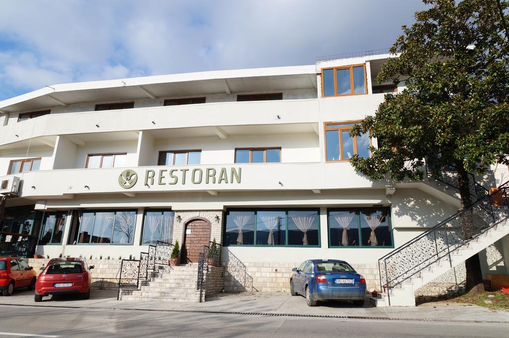 Apartment Begonia Of Kumbor Herceg Novi Exterior foto