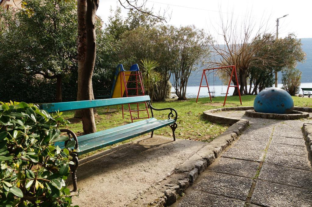 Apartment Begonia Of Kumbor Herceg Novi Exterior foto